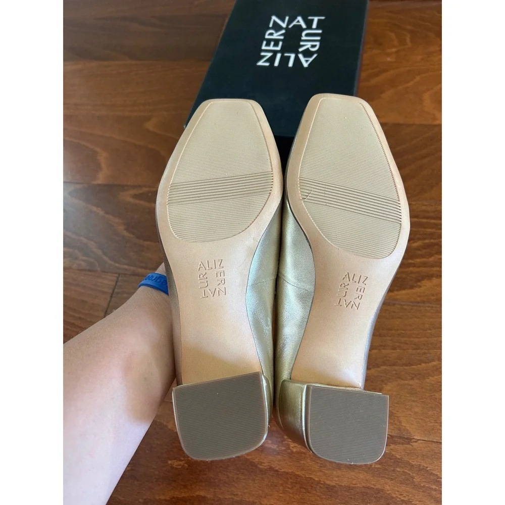 Naturalizer Karina Pump‎ Champagne Metallic Square Toe Block Heels NEW 5.5 M